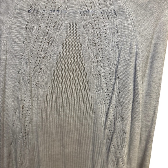 💥Maurices Light Gray Women's Cardigan - Picture 3 of 5